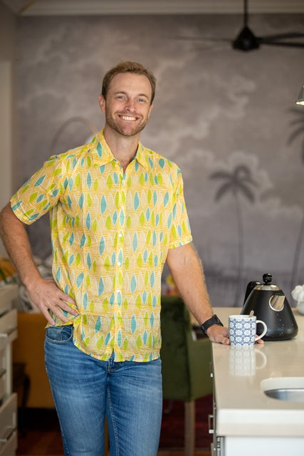 Men's Collared Short Sleeve Shirt - Light Weight Fabric | Purple White